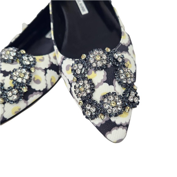 Manolo Blahnik Hangisi Crystal Brooch Floral Print Flats 35.5 - Picture 3 of 7